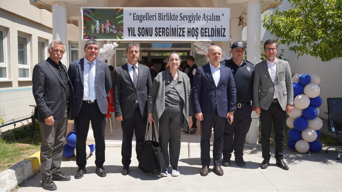 Engelliler Haftası’nda Zeynep Bodur Okyay Özel Eğitim Okulu’nda Coşkulu Kutlama
